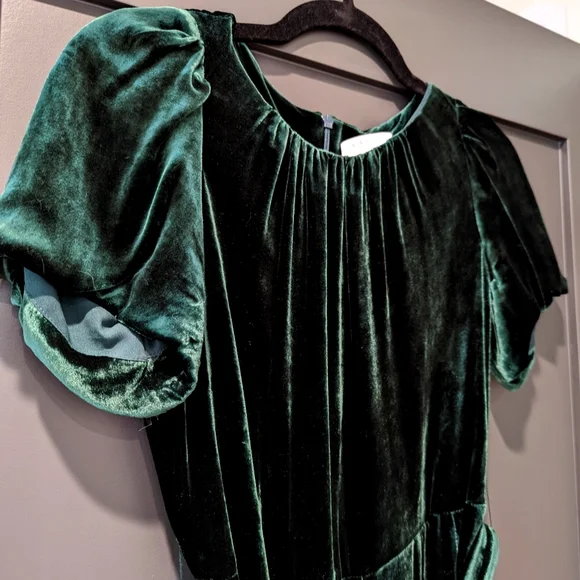 Sandro Stuarty Green Velvet Belted Dress in Size 2 Sandro Stuarty Green Velvet Belted Dress in Size 2
